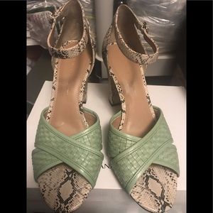 Banana Republic “Milania” Chunky Heels Sandals